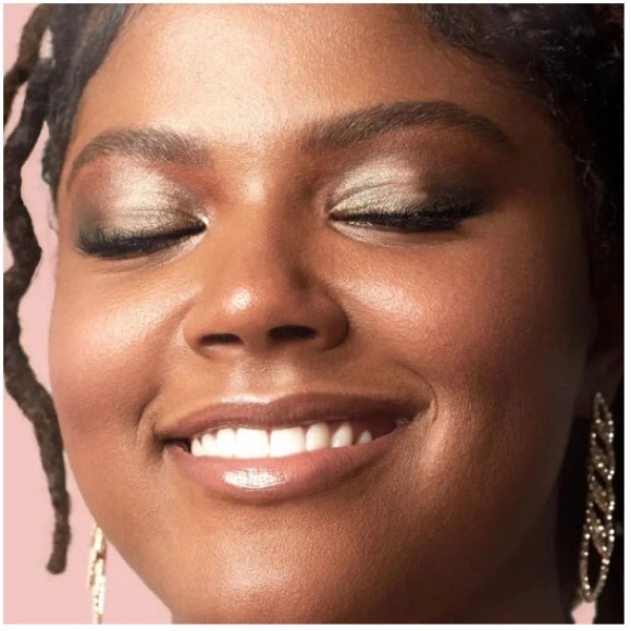 Eyeshadow Palette + free sample - Picture 7 of 10